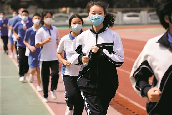 融合大灣區高教資源，打造深圳卓越教師隊伍新路徑